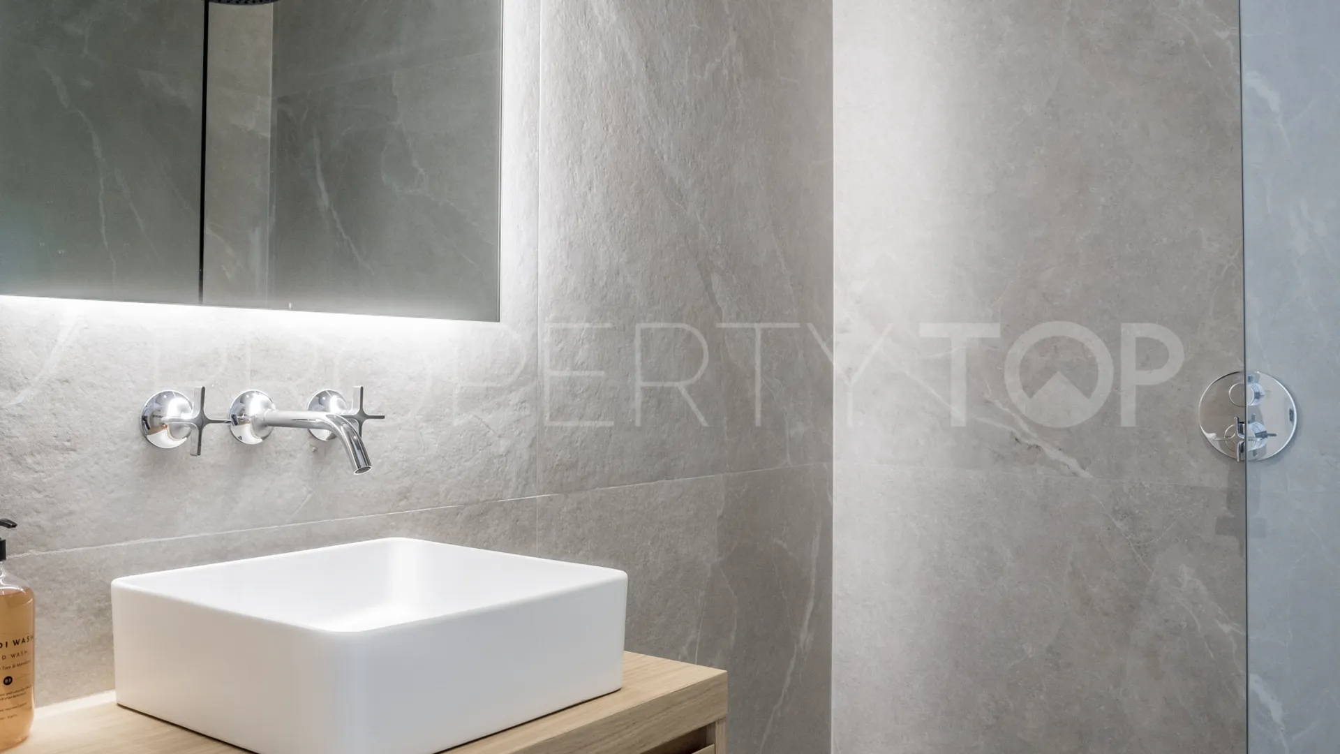 For sale apartment in Altos Reales