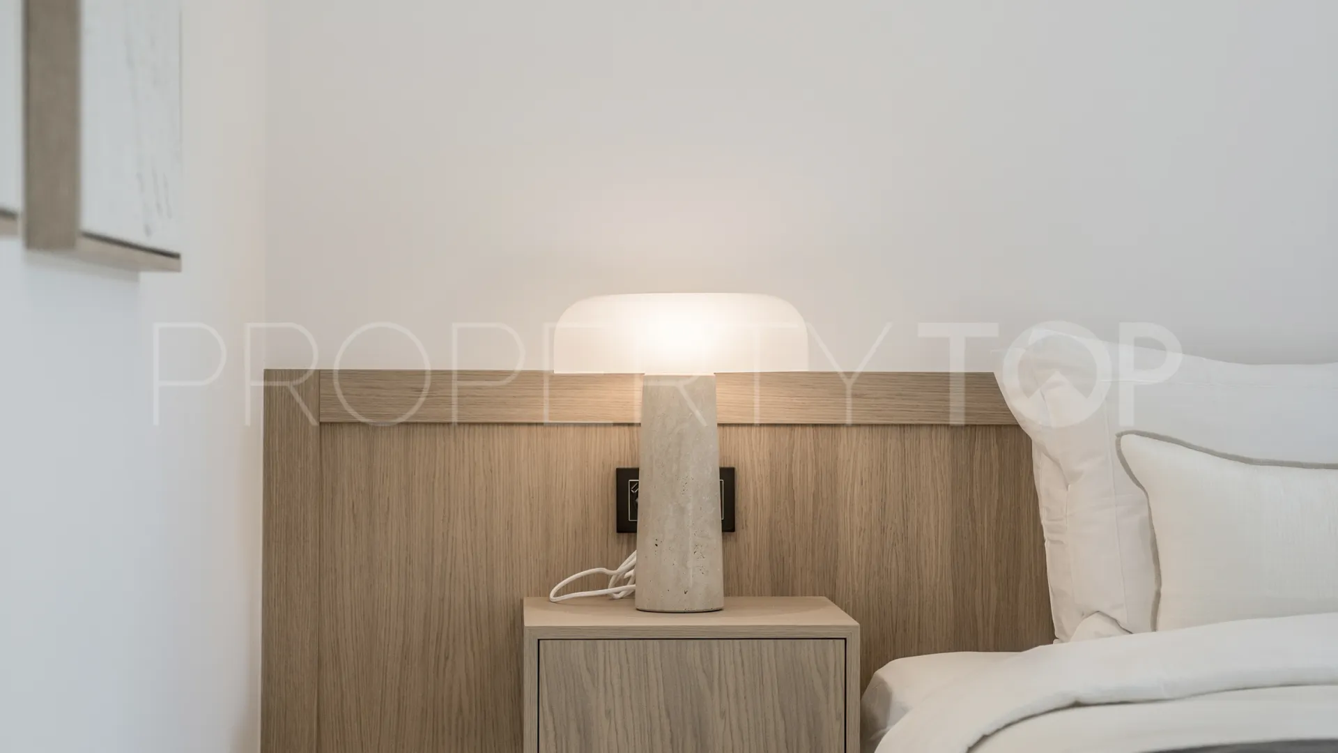 For sale apartment in Altos Reales