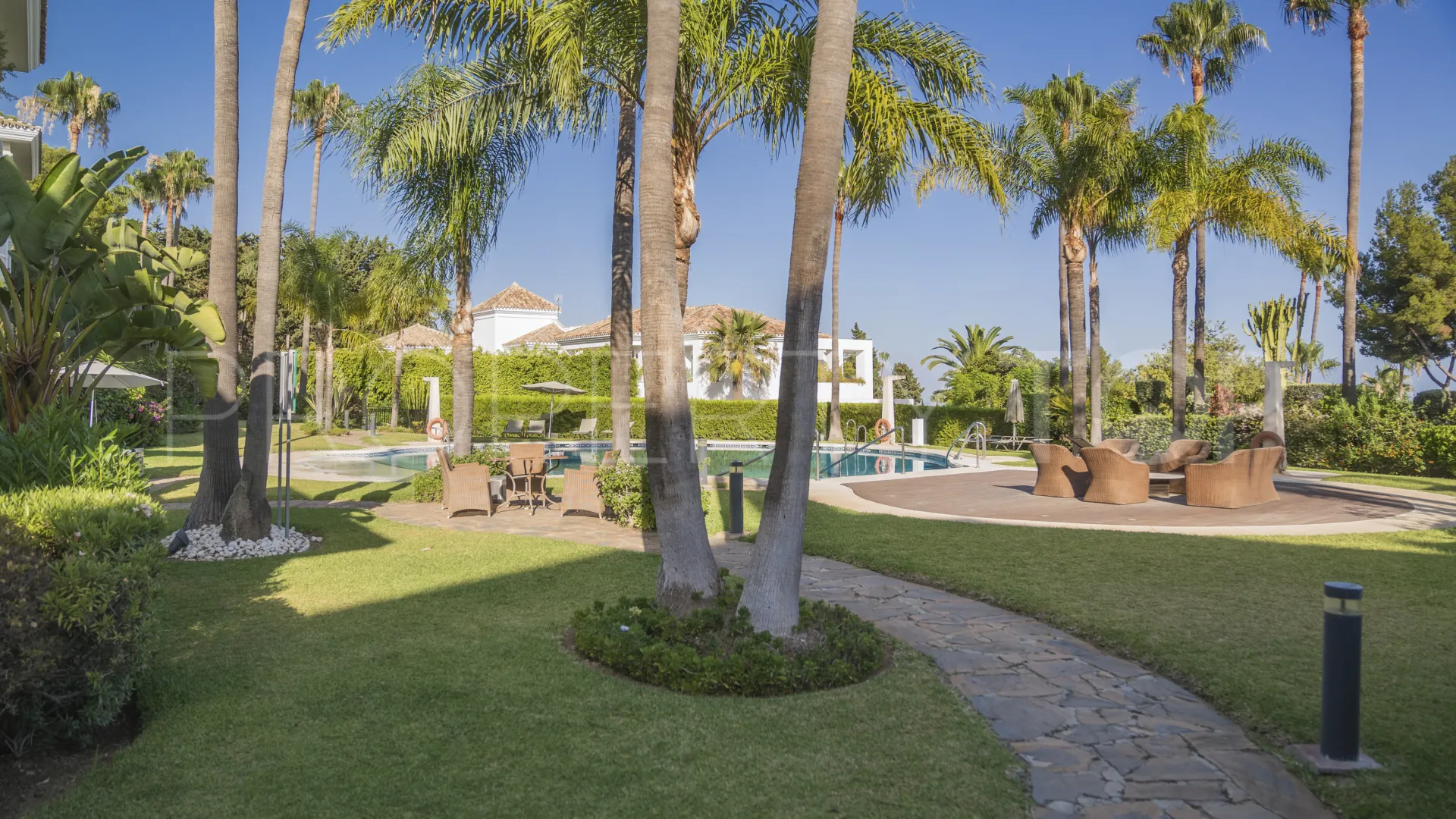 For sale apartment in Altos Reales