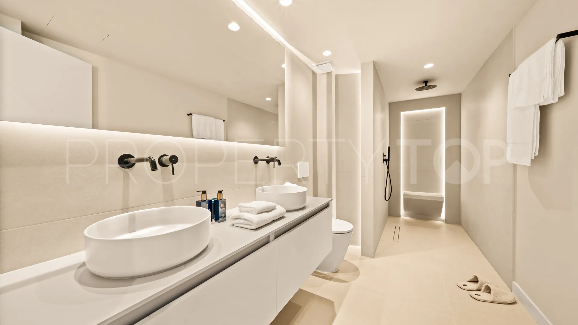 La Quinta apartment for sale