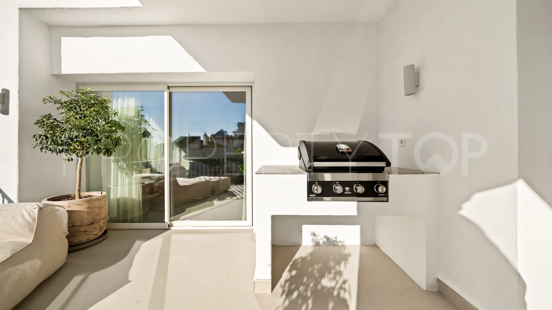 La Quinta apartment for sale