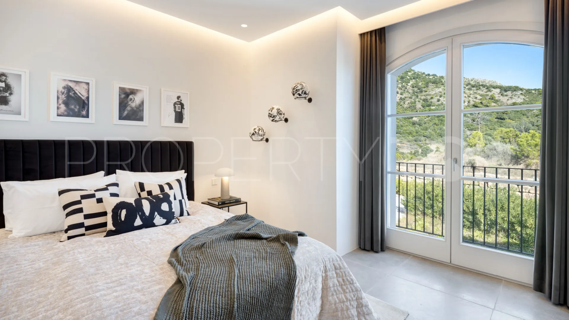 Villa en venta de 7 dormitorios en Marbella Club Golf Resort