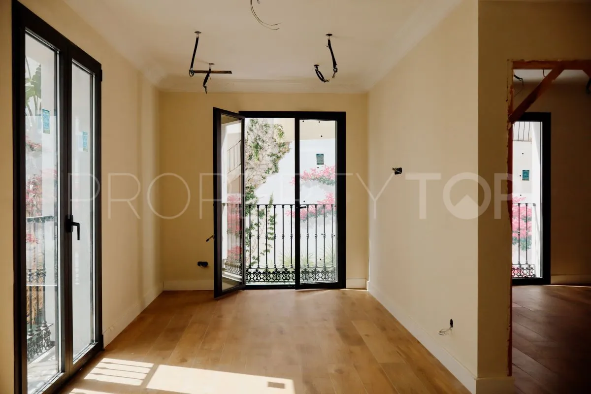 Estepona Centro, hotel de 9 dormitorios en venta