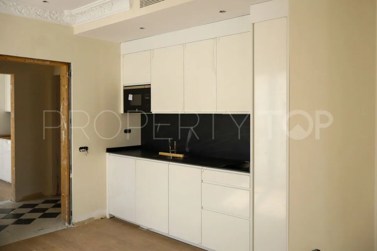 Estepona Centro, hotel de 9 dormitorios en venta