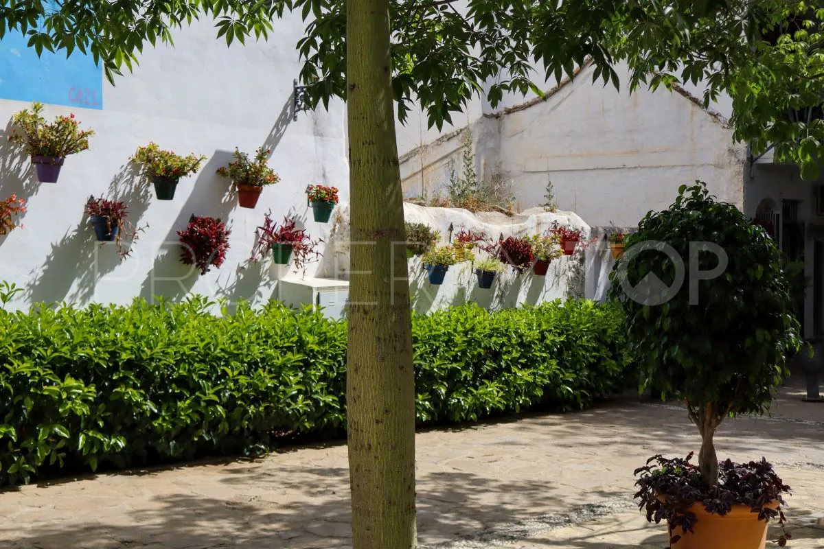 Estepona Centro, hotel de 9 dormitorios en venta