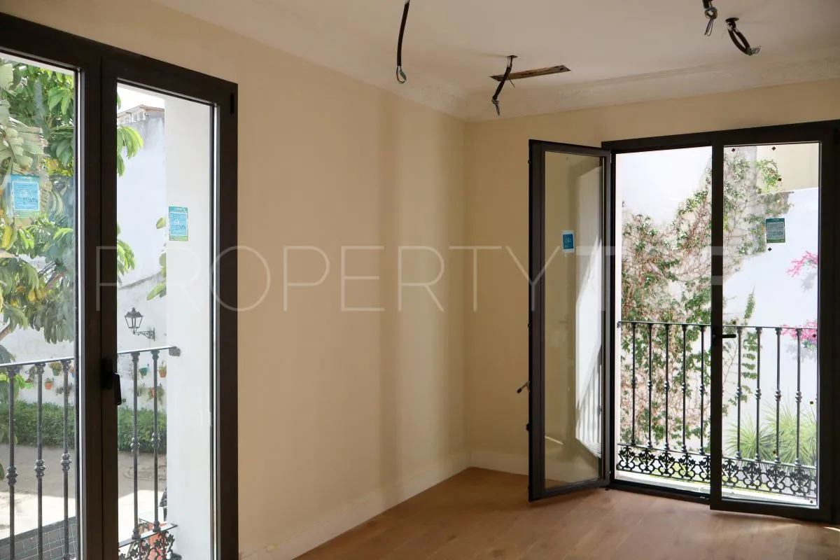 Estepona Centro, hotel de 9 dormitorios en venta