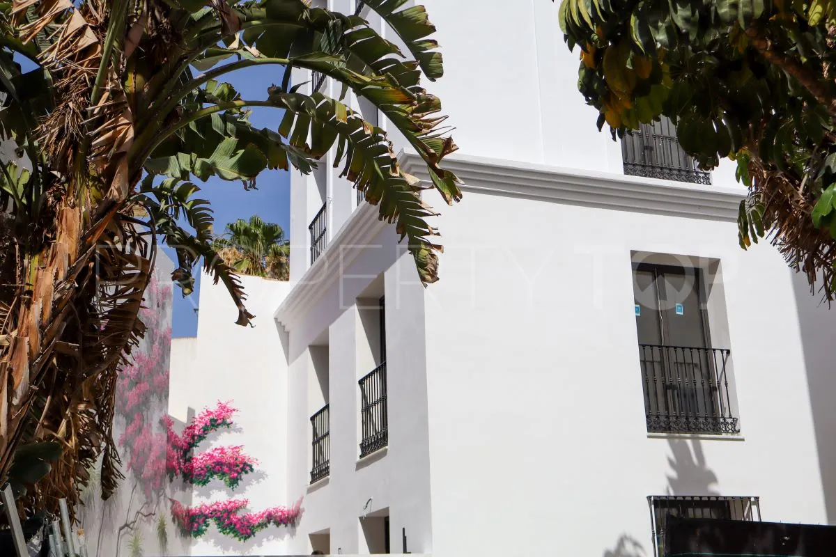 Estepona Centro, hotel de 9 dormitorios en venta
