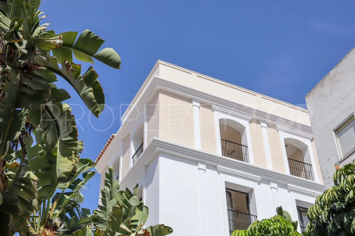 Estepona Centro, hotel de 9 dormitorios en venta