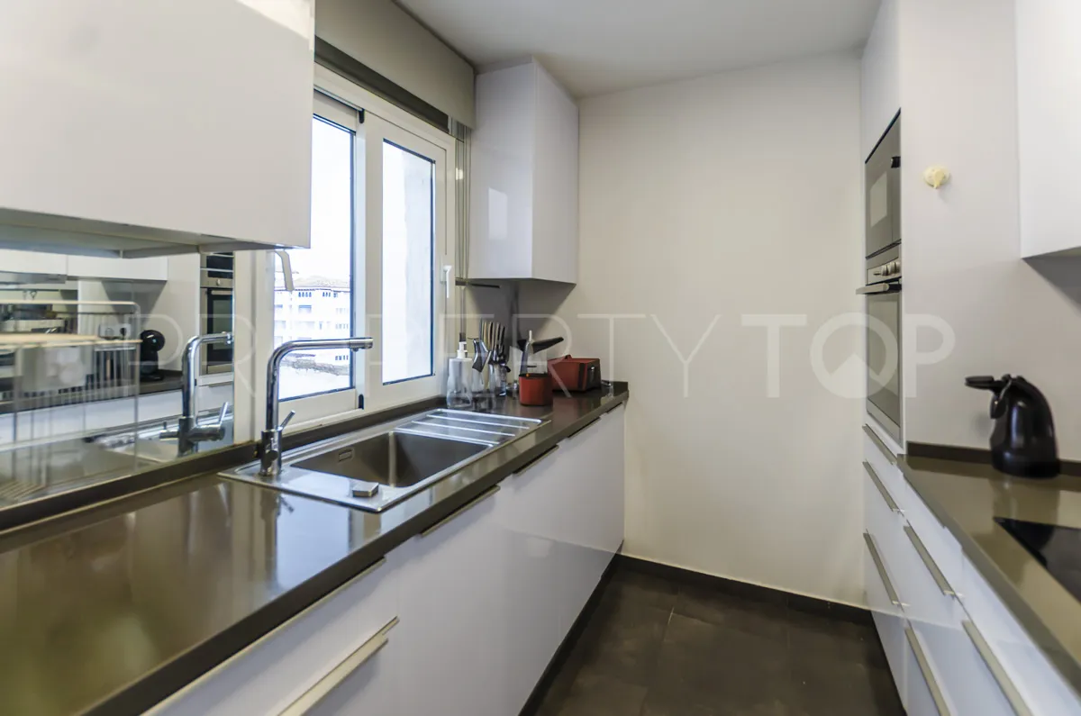 Ático en venta de 3 dormitorios en Marbella - Puerto Banus