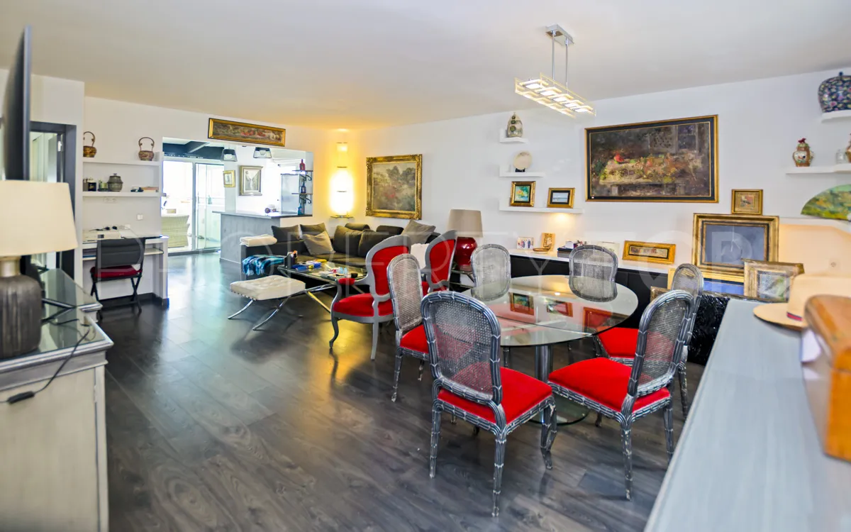 Ático en venta de 3 dormitorios en Marbella - Puerto Banus
