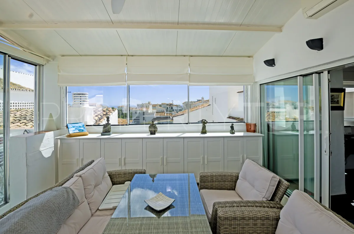 Ático en venta de 3 dormitorios en Marbella - Puerto Banus