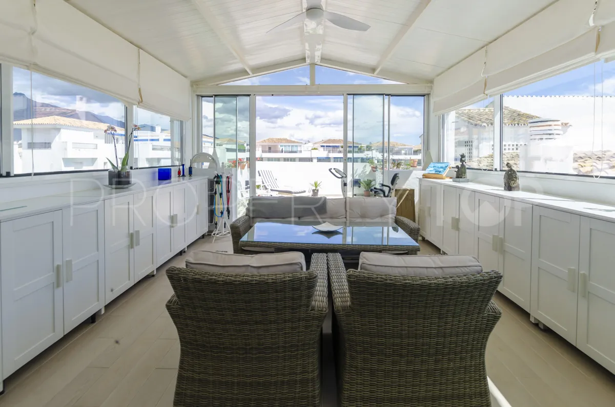 Ático en venta de 3 dormitorios en Marbella - Puerto Banus