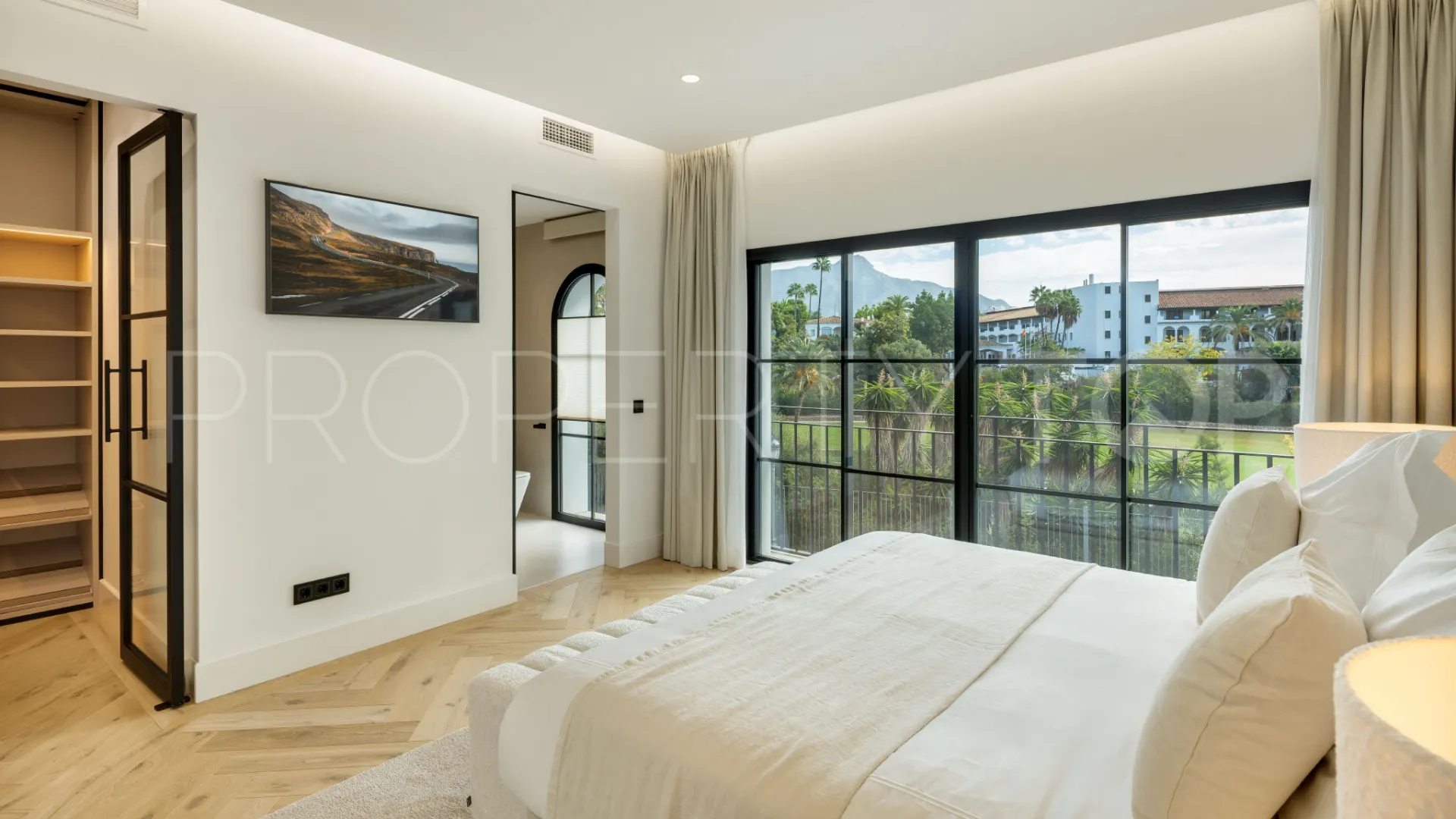 For sale villa in El Herrojo