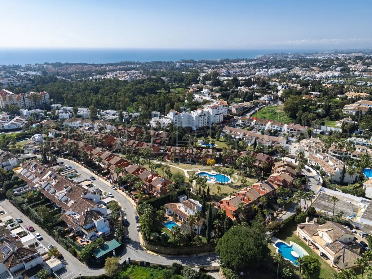 Villa con 4 dormitorios a la venta en Atalaya