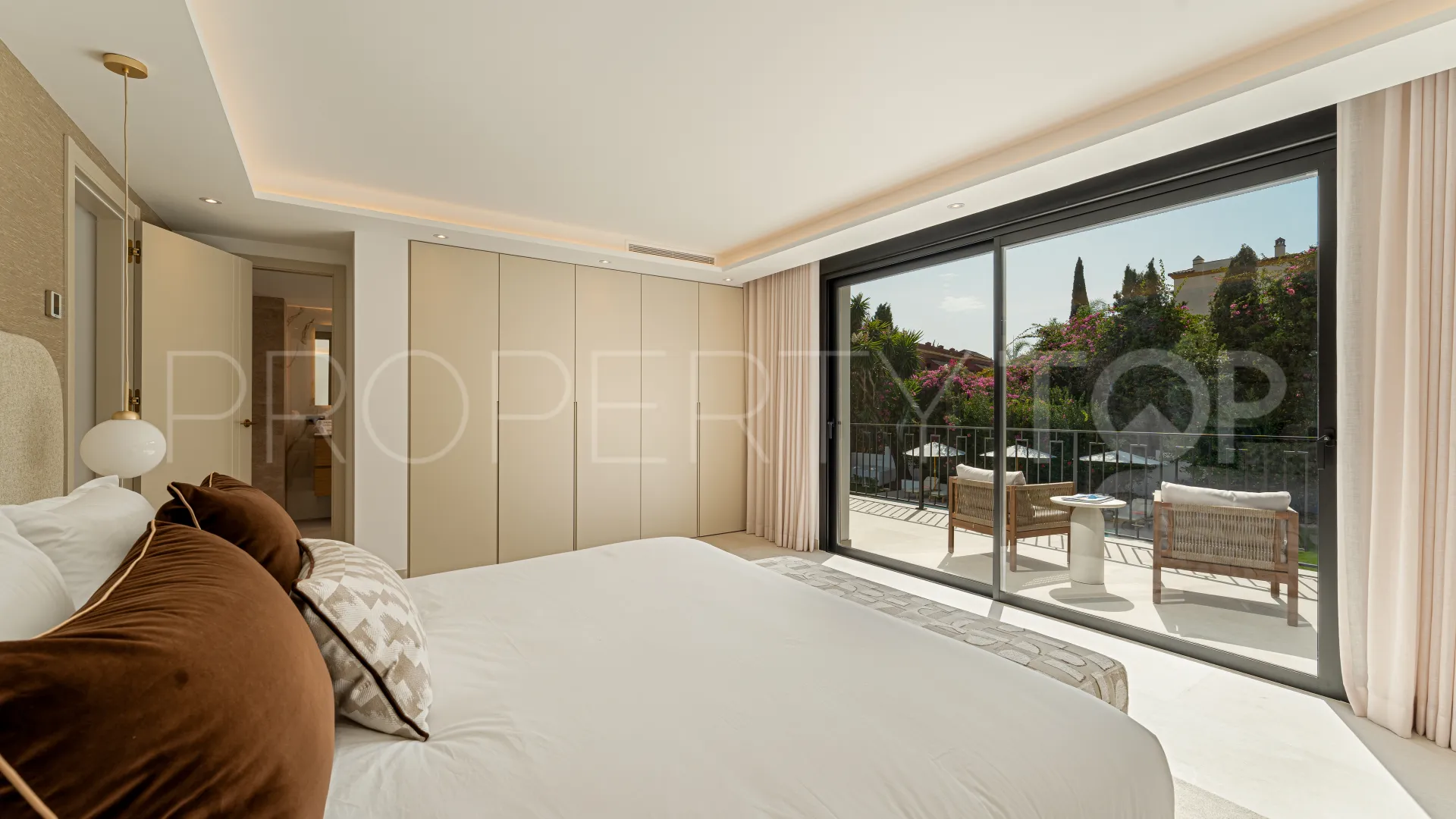 Marbella Golden Mile villa for sale
