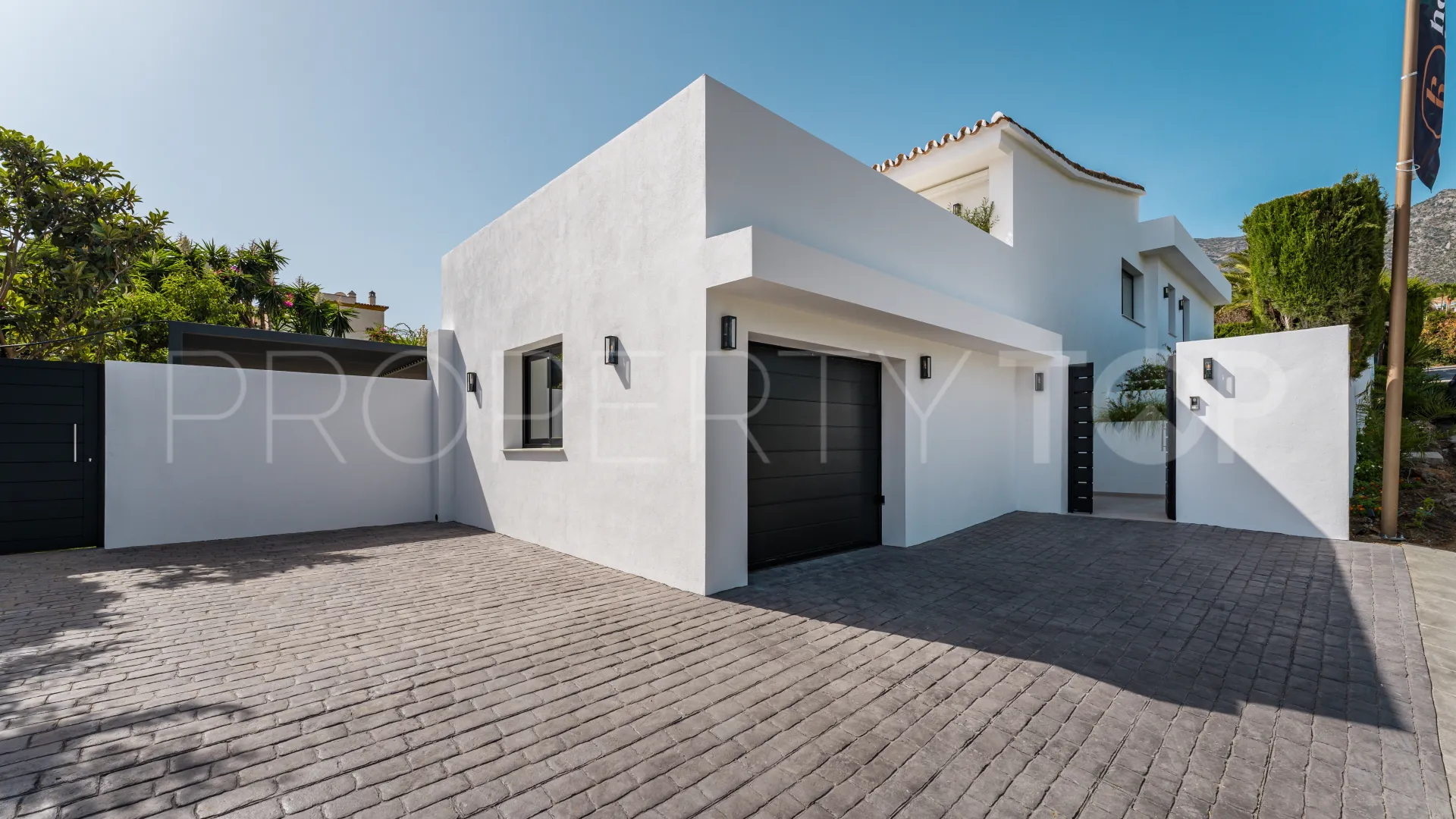 Marbella Golden Mile villa for sale