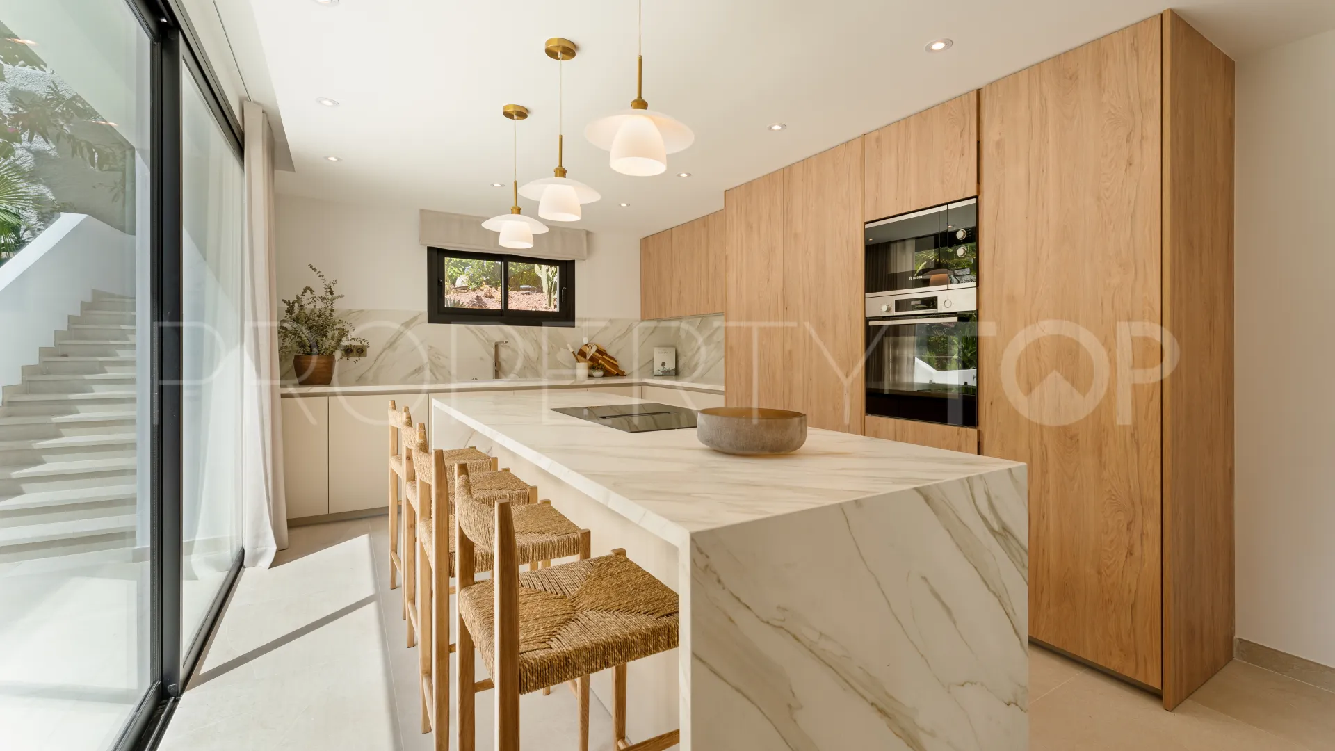 Marbella Golden Mile villa for sale