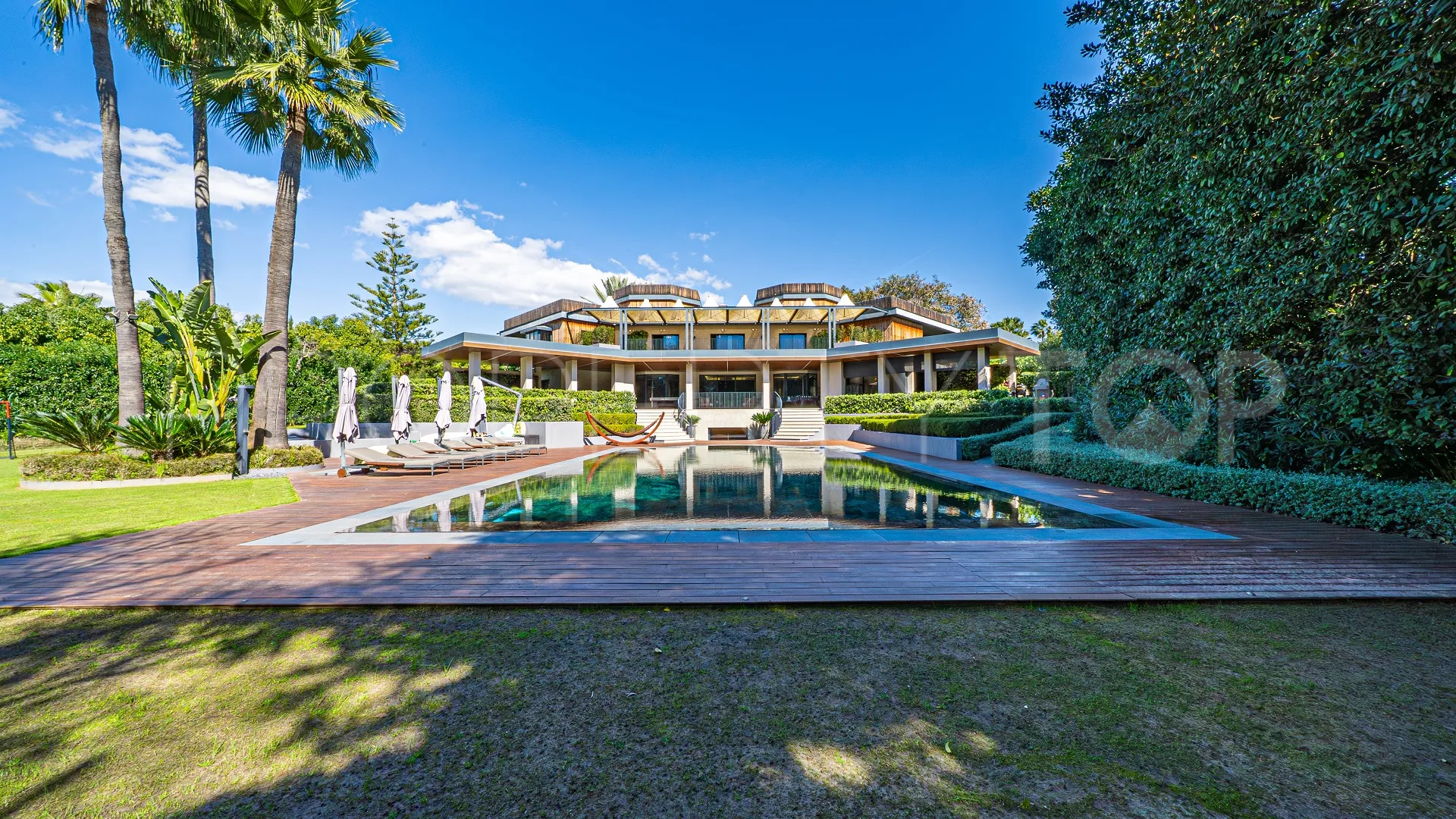For sale villa in Guadalmina Baja