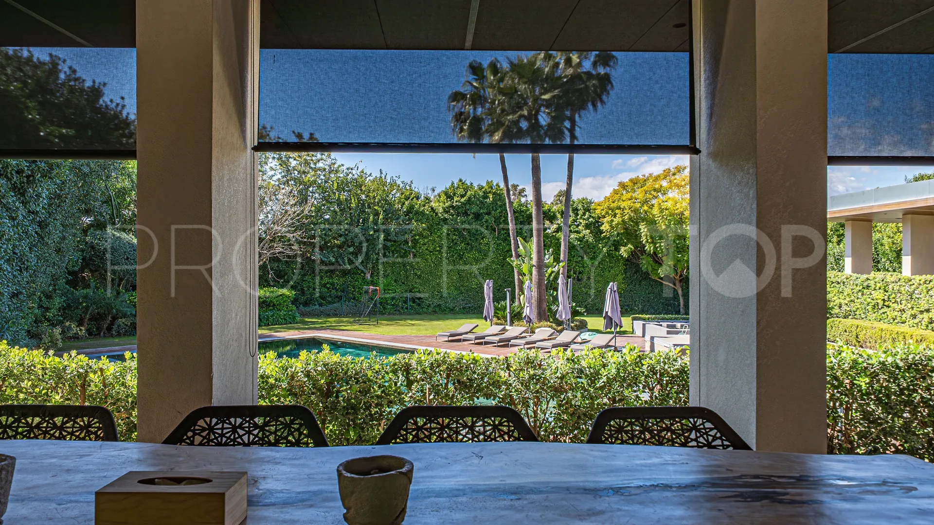 For sale villa in Guadalmina Baja