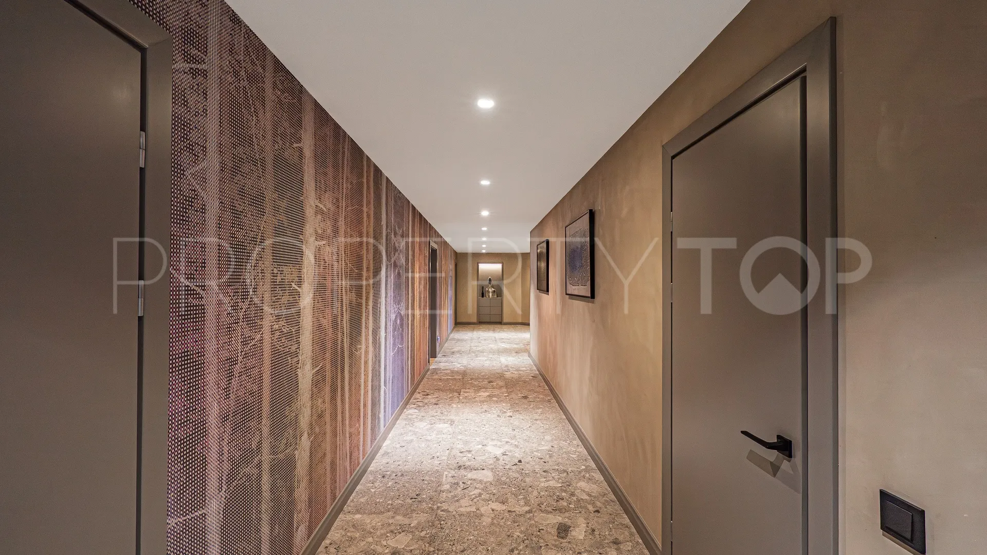 For sale villa in Guadalmina Baja