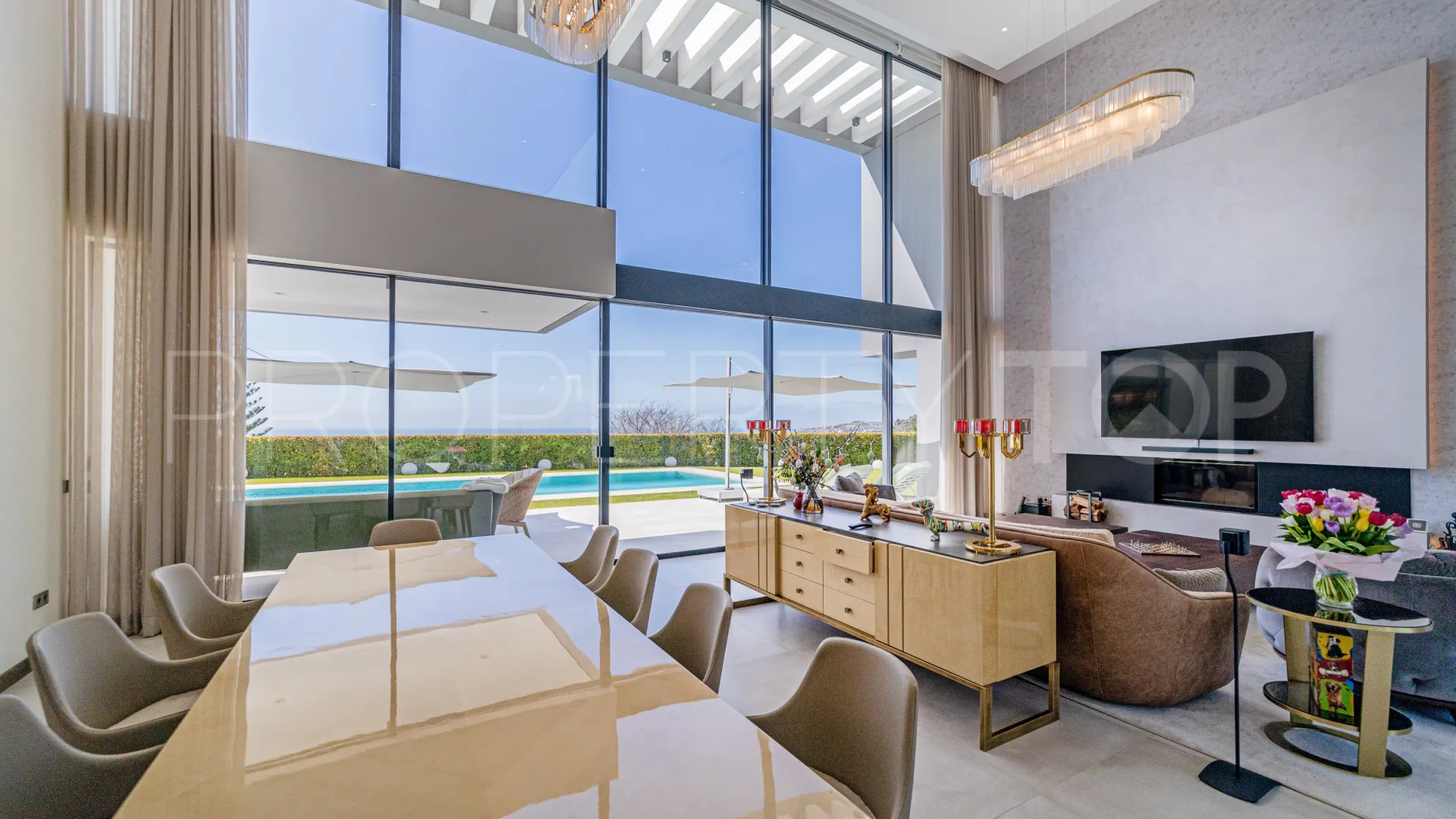 Villa en venta de 6 dormitorios en Los Arqueros