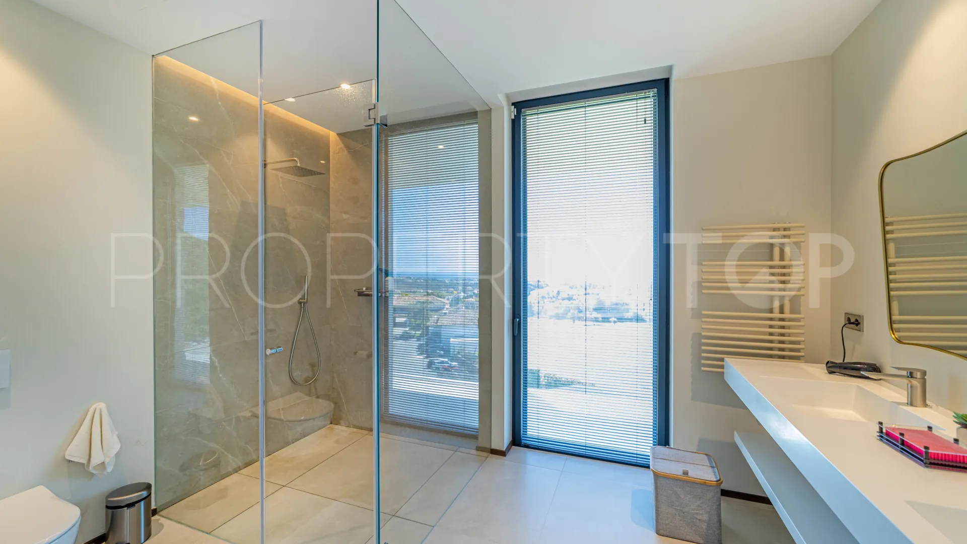 Villa en venta de 6 dormitorios en Los Arqueros