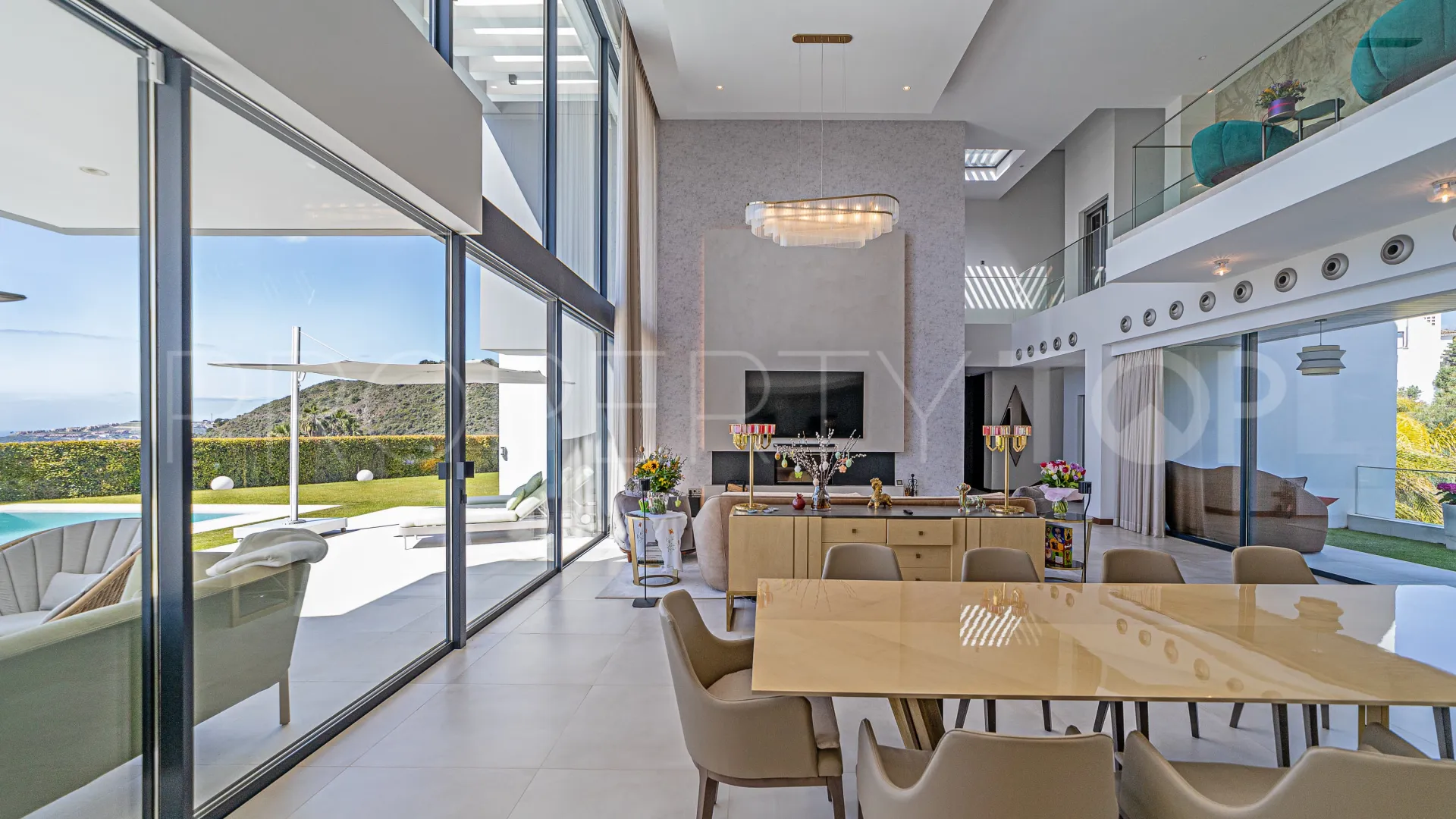 Villa en venta de 6 dormitorios en Los Arqueros
