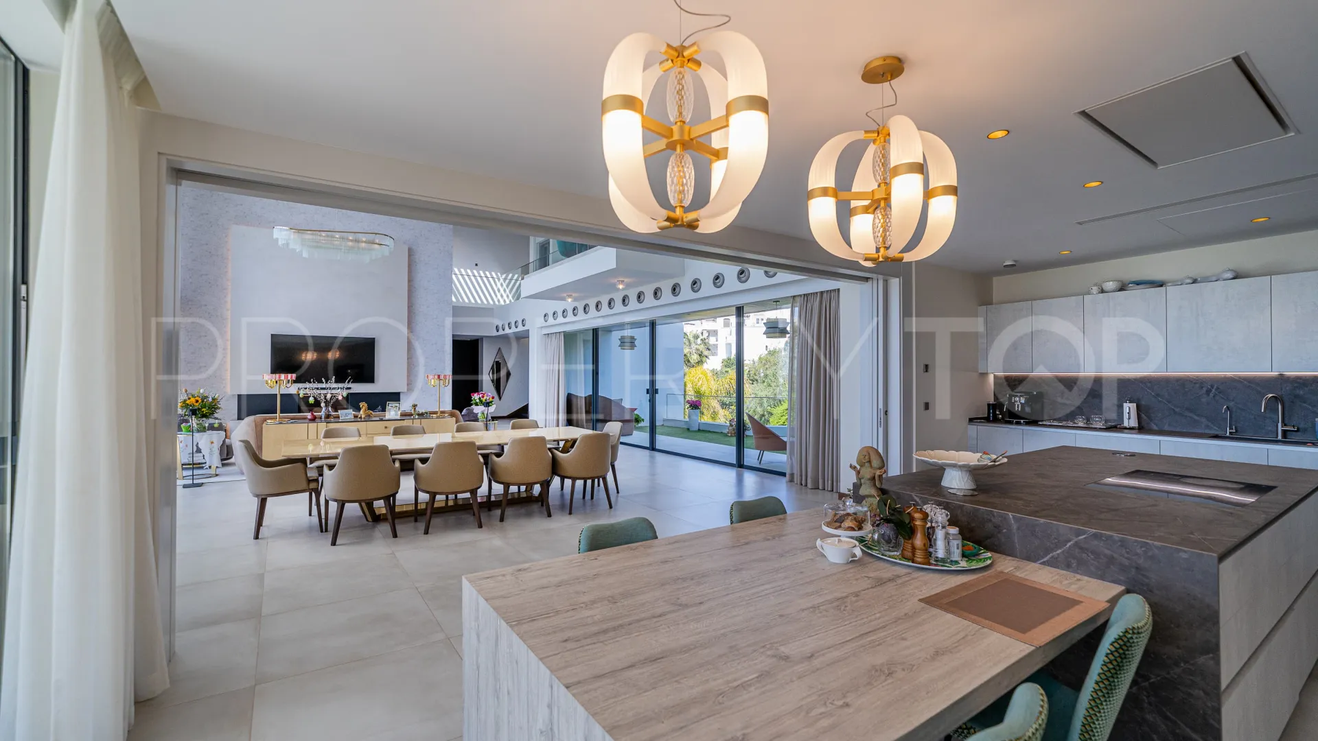 Villa en venta de 6 dormitorios en Los Arqueros