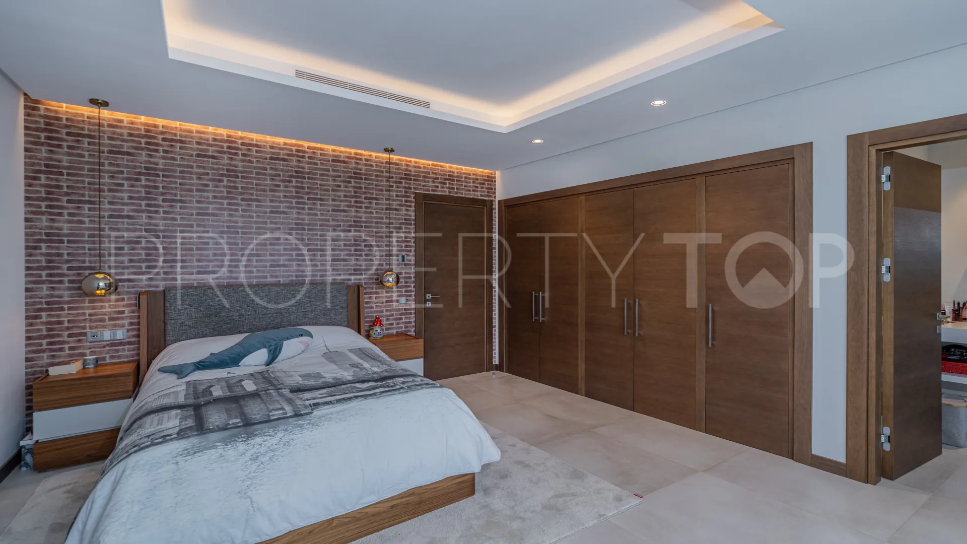 Villa en venta de 6 dormitorios en Los Arqueros