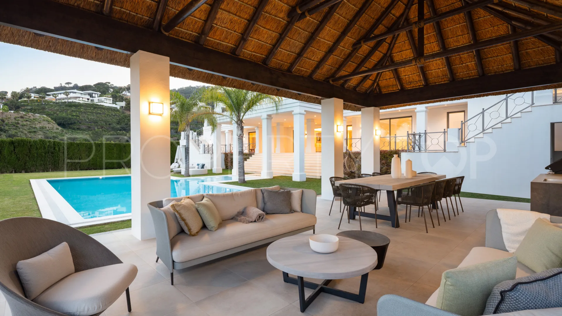 Comprar villa de 5 dormitorios en El Madroñal