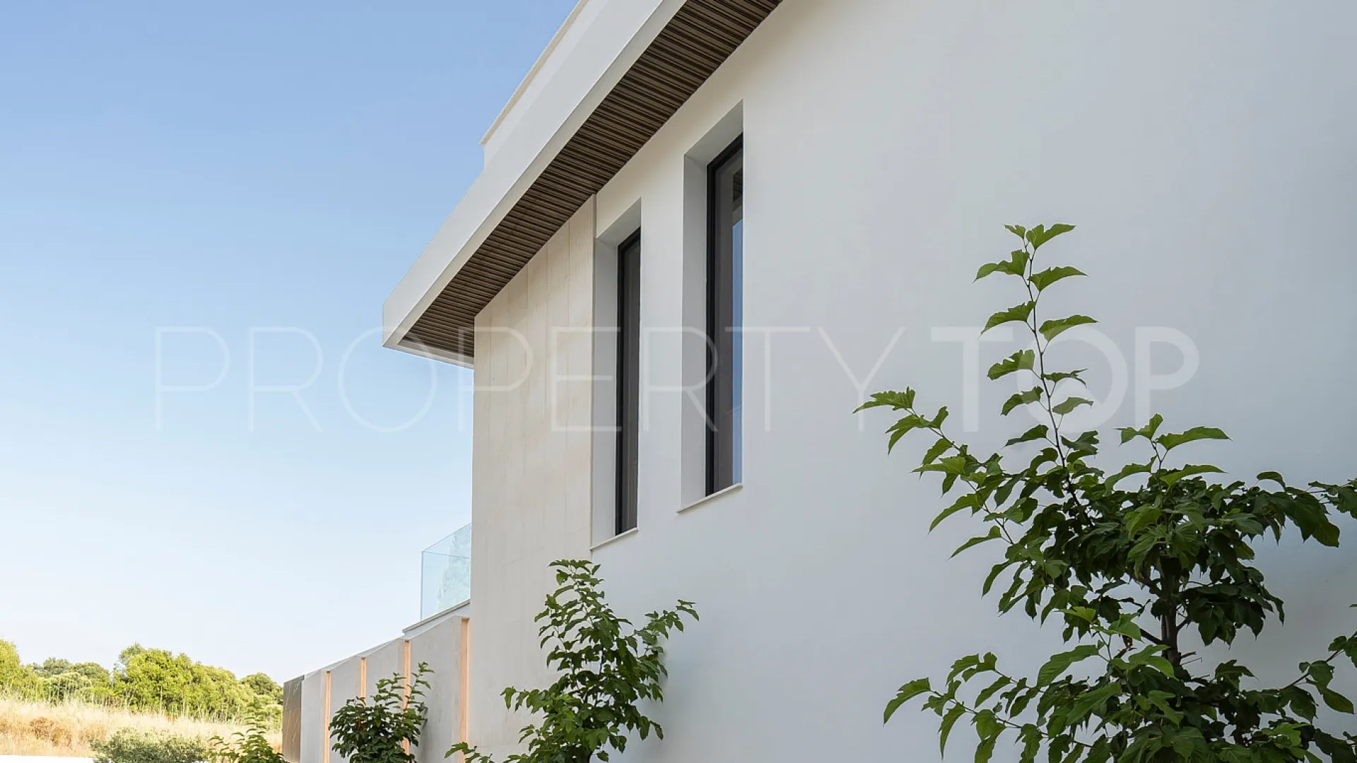 For sale Altos del Paraiso villa with 6 bedrooms