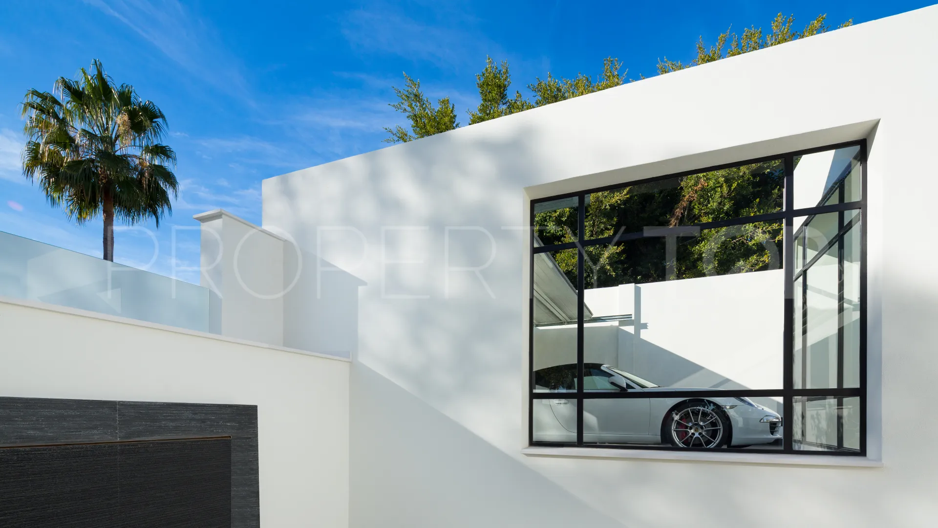 Se vende villa de 5 dormitorios en Aloha