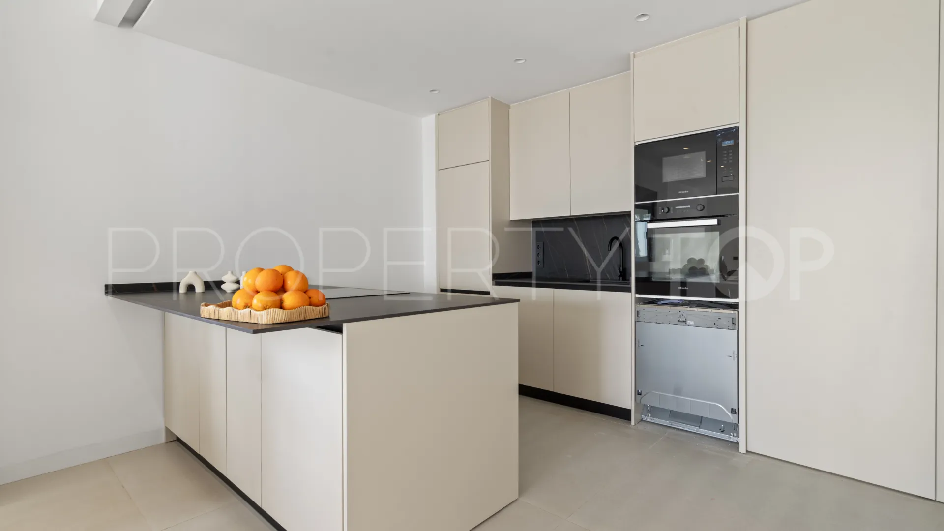 For sale El Paraiso ground floor duplex
