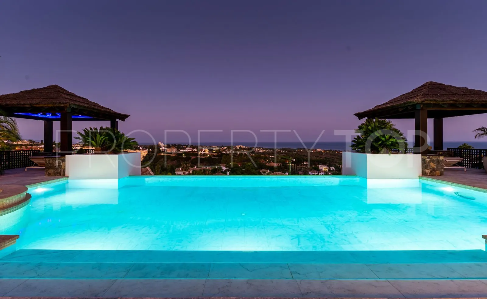 Villa for sale in Los Flamingos