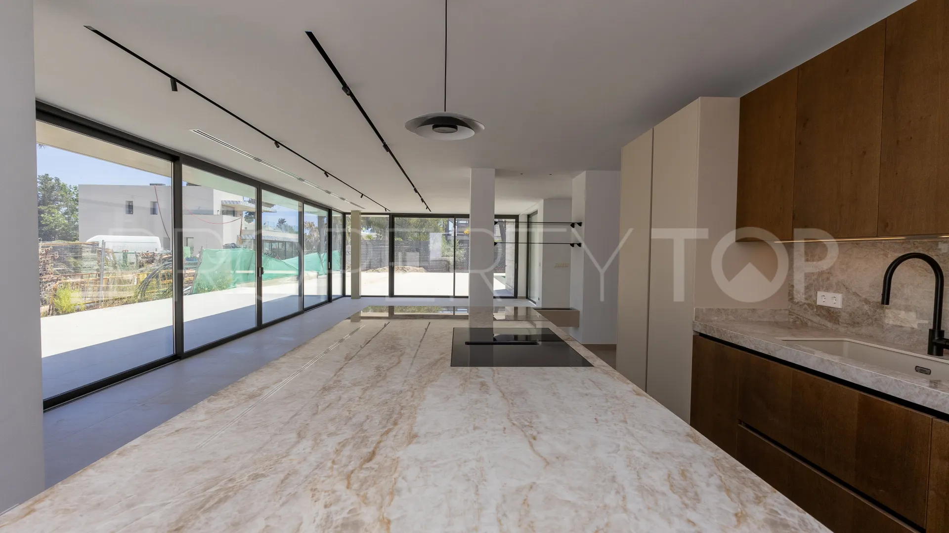 Cortijo Blanco, villa con 8 dormitorios a la venta