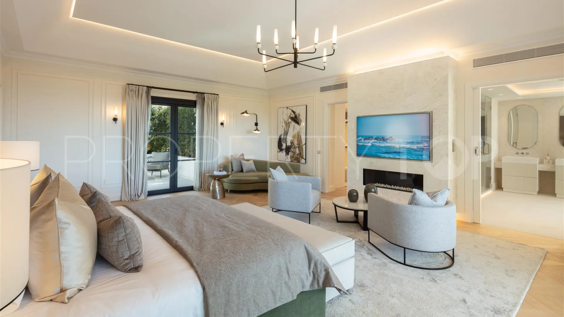 For sale Sierra Blanca villa with 6 bedrooms