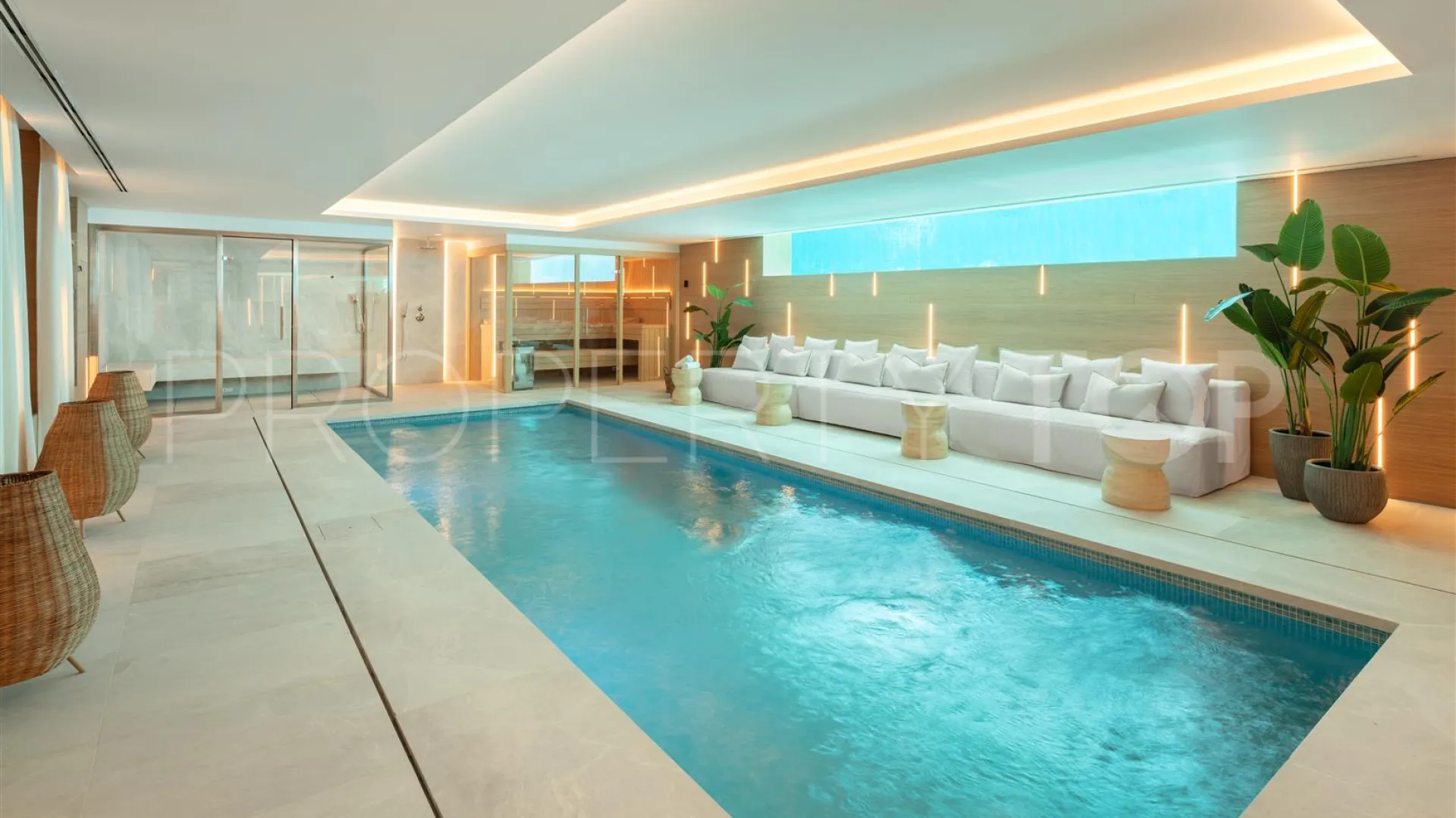 For sale Sierra Blanca villa with 6 bedrooms