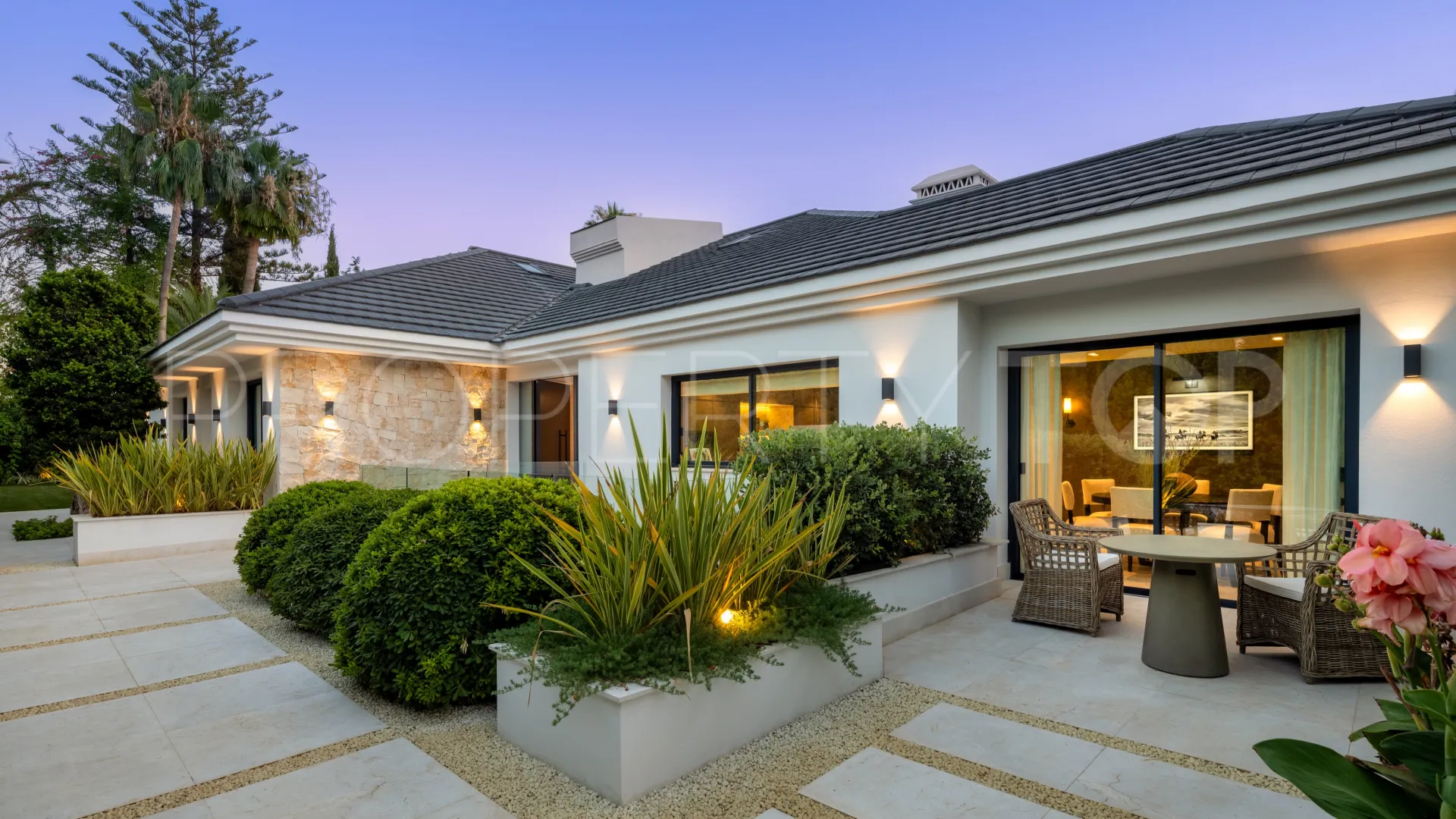 7 bedrooms Las Brisas villa for sale