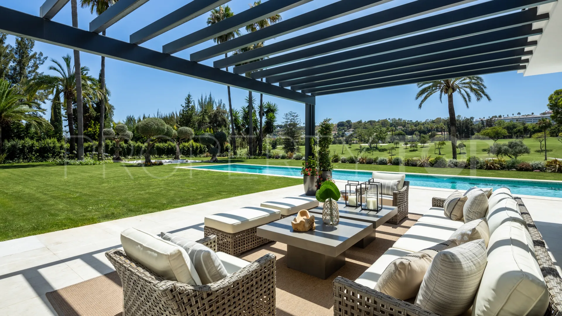 7 bedrooms Las Brisas villa for sale