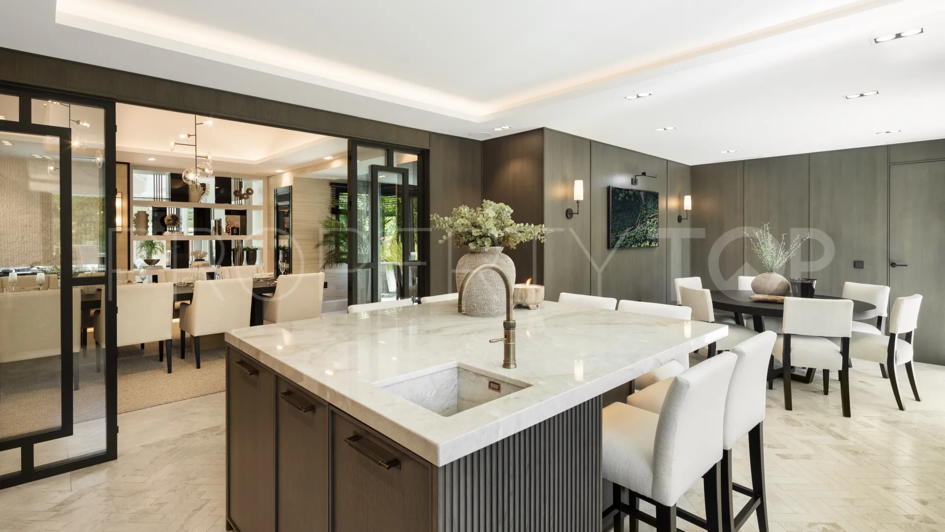 7 bedrooms Las Brisas villa for sale