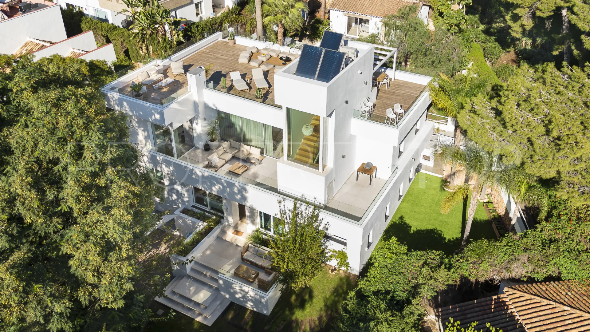 Nueva Andalucia villa for sale