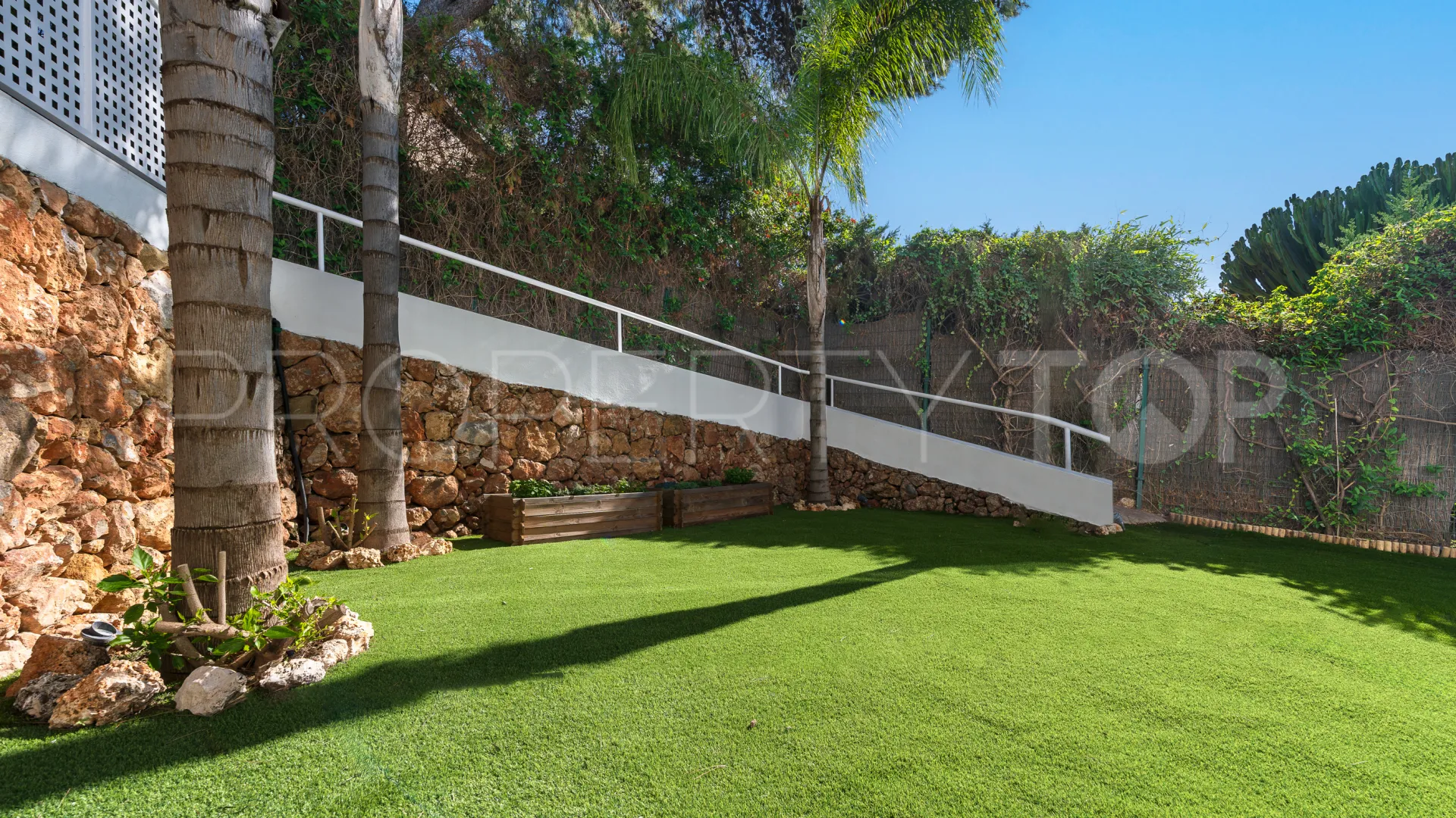 Nueva Andalucia villa for sale