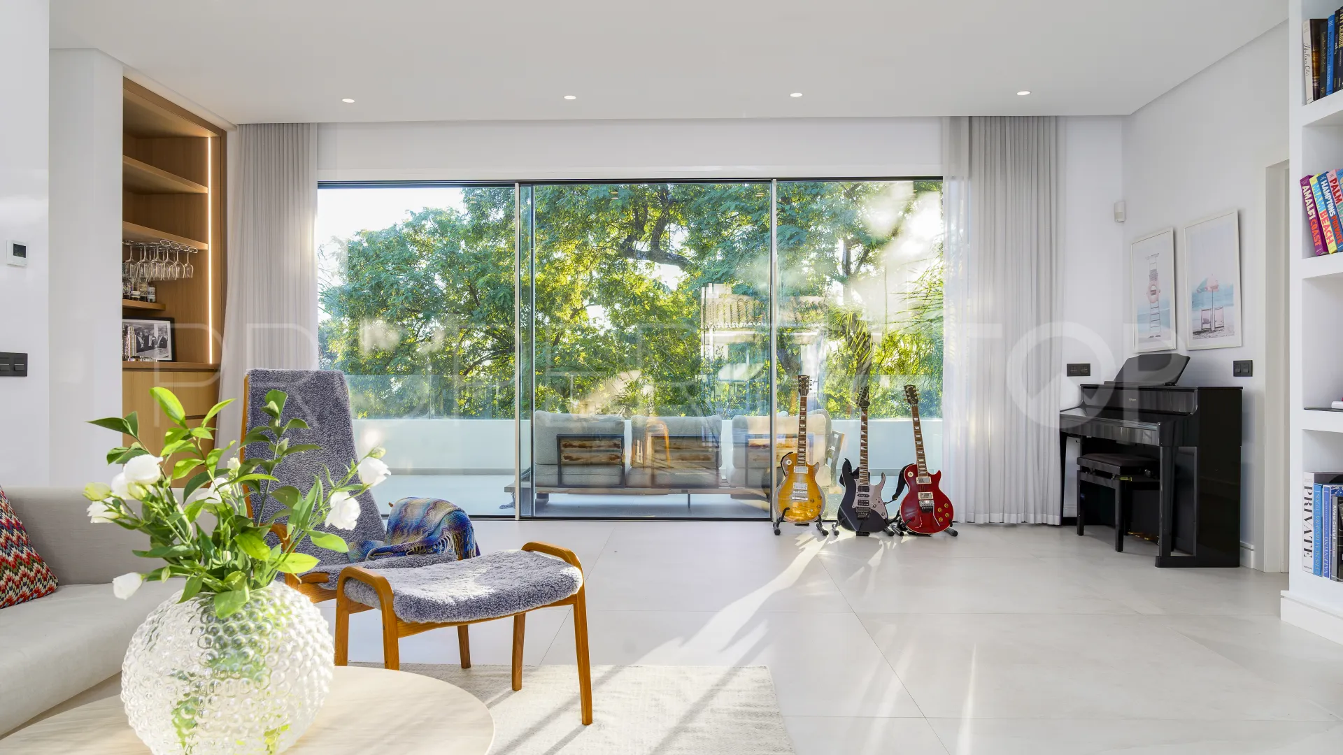 Nueva Andalucia villa for sale