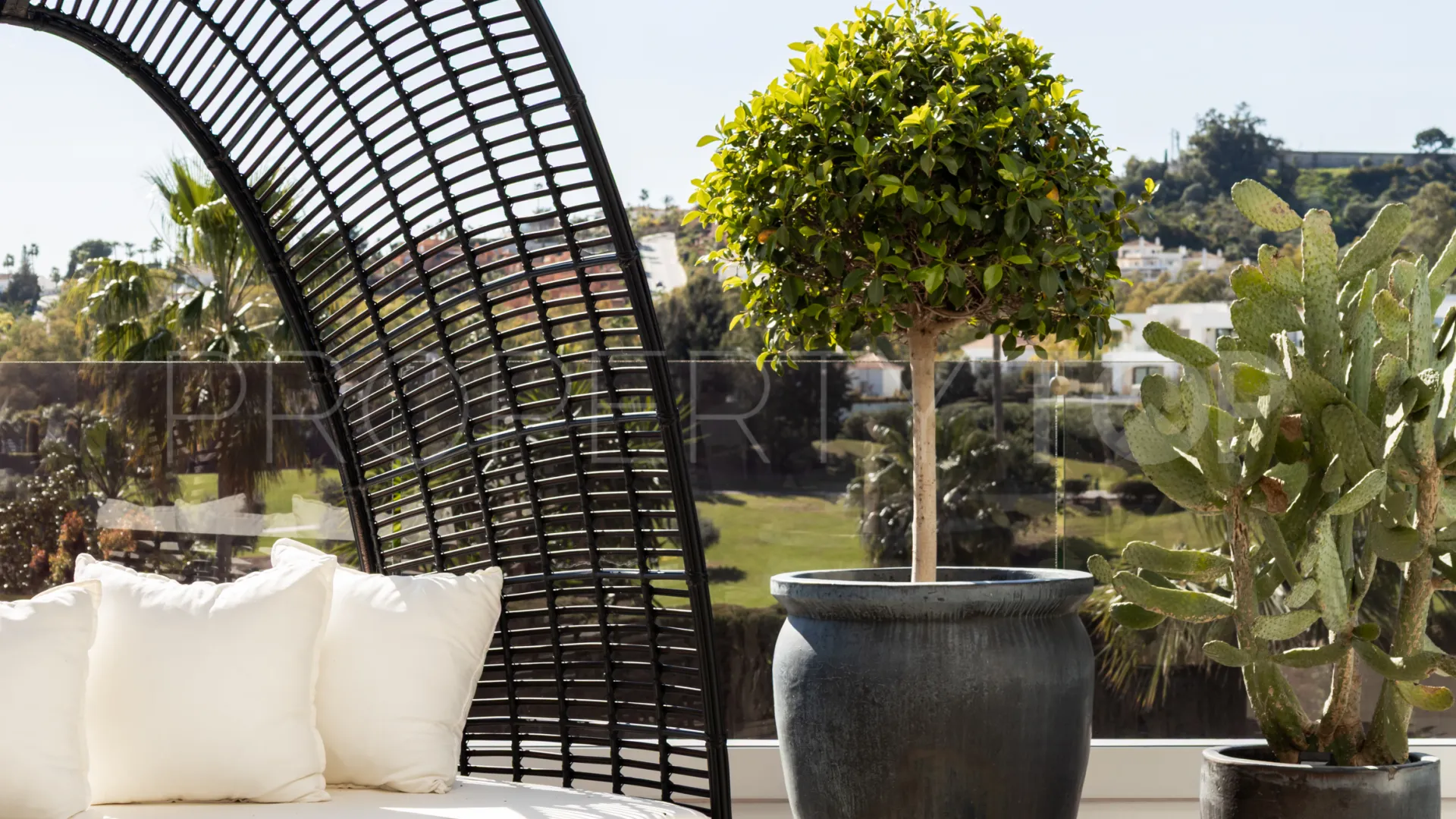 Nueva Andalucia, villa de 4 dormitorios a la venta