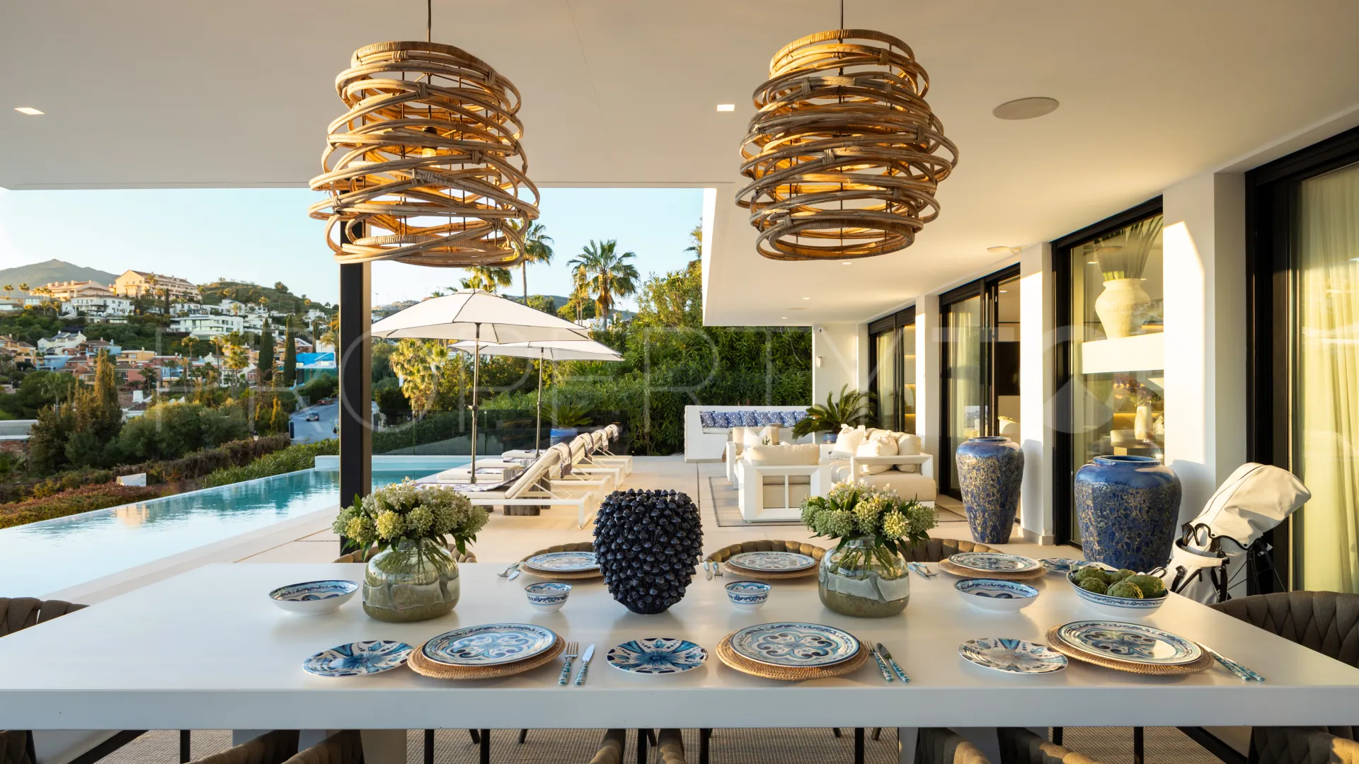 Nueva Andalucia, villa de 4 dormitorios a la venta