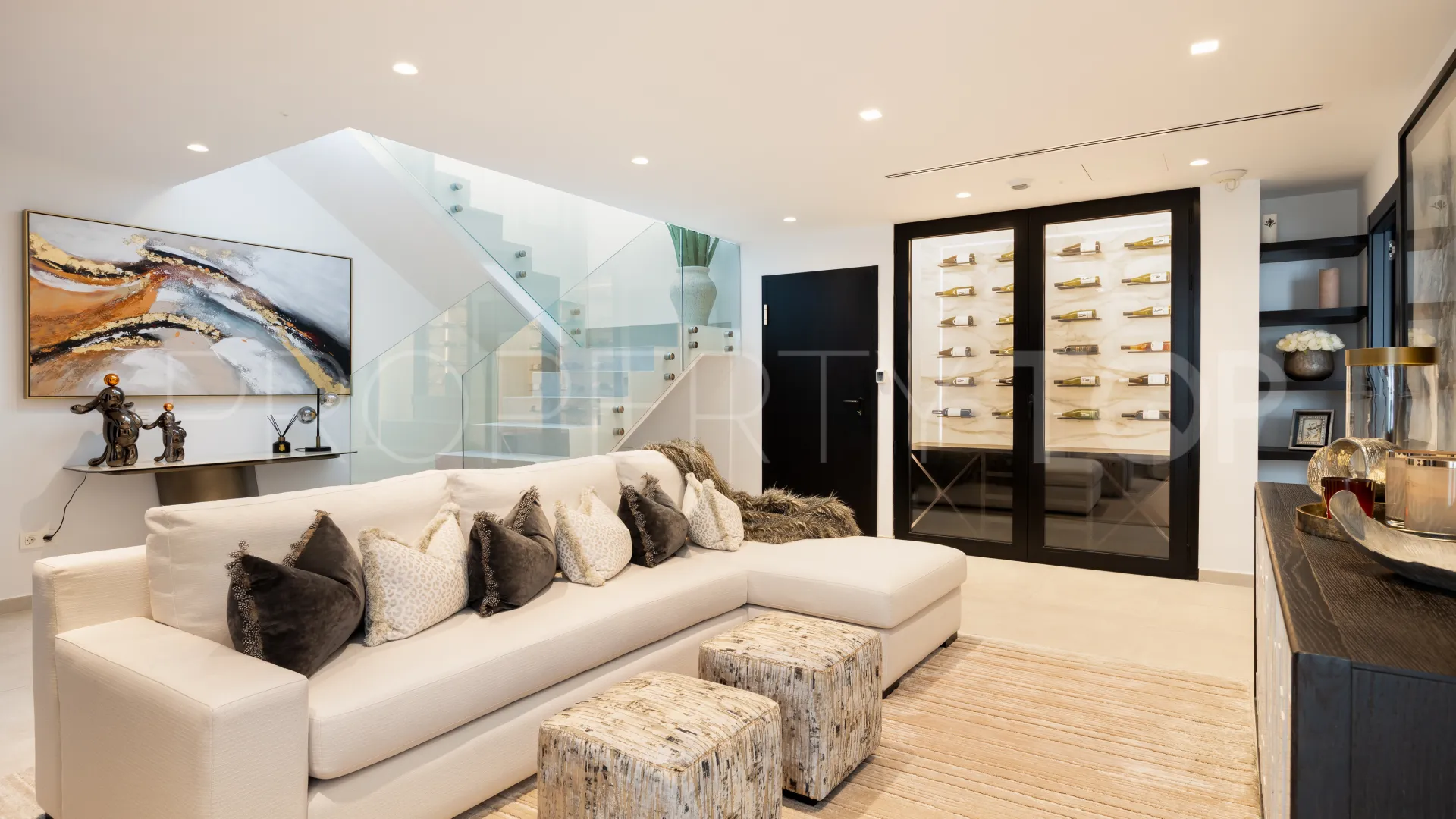Nueva Andalucia, villa de 4 dormitorios a la venta