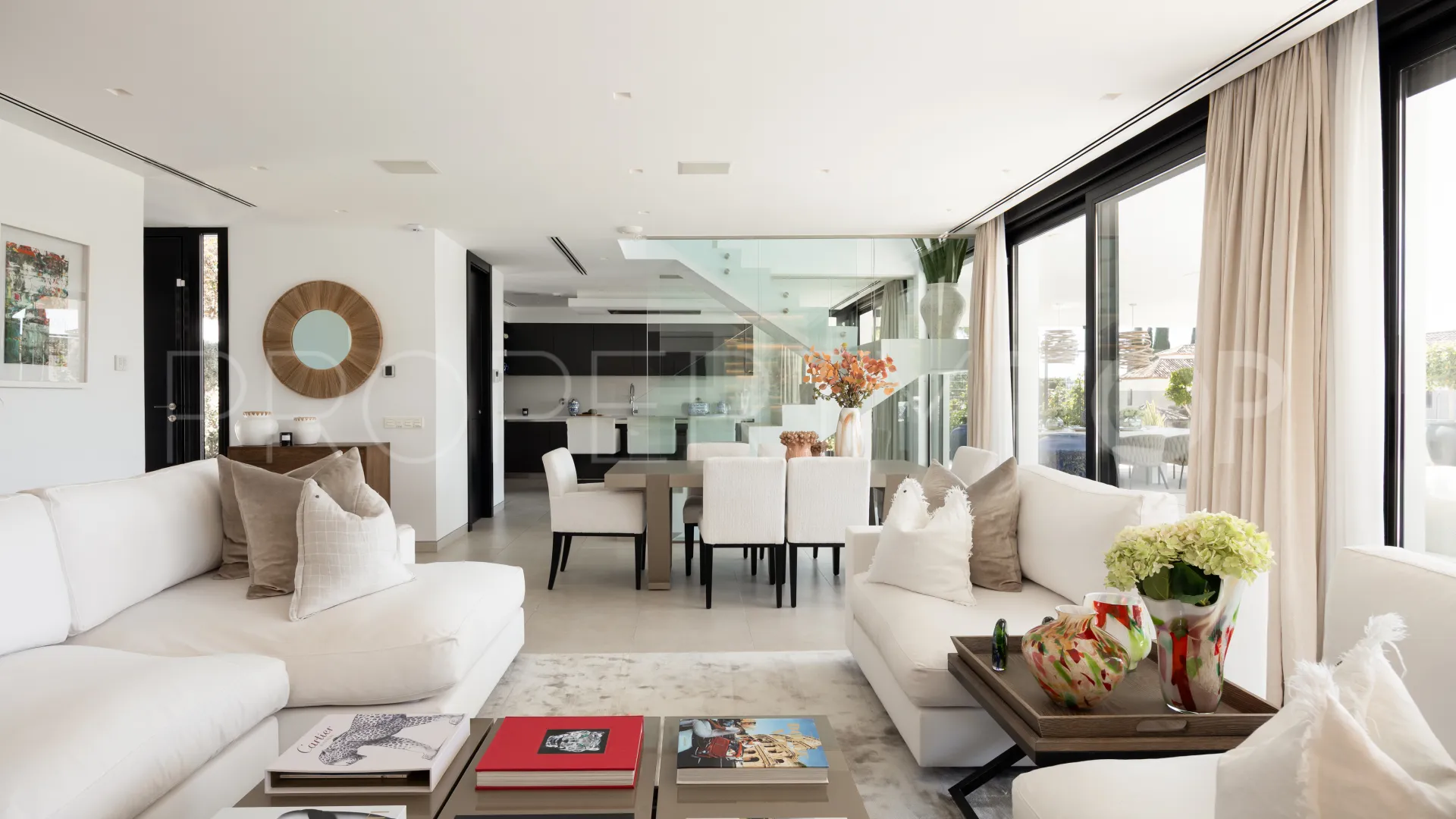 Nueva Andalucia, villa de 4 dormitorios a la venta