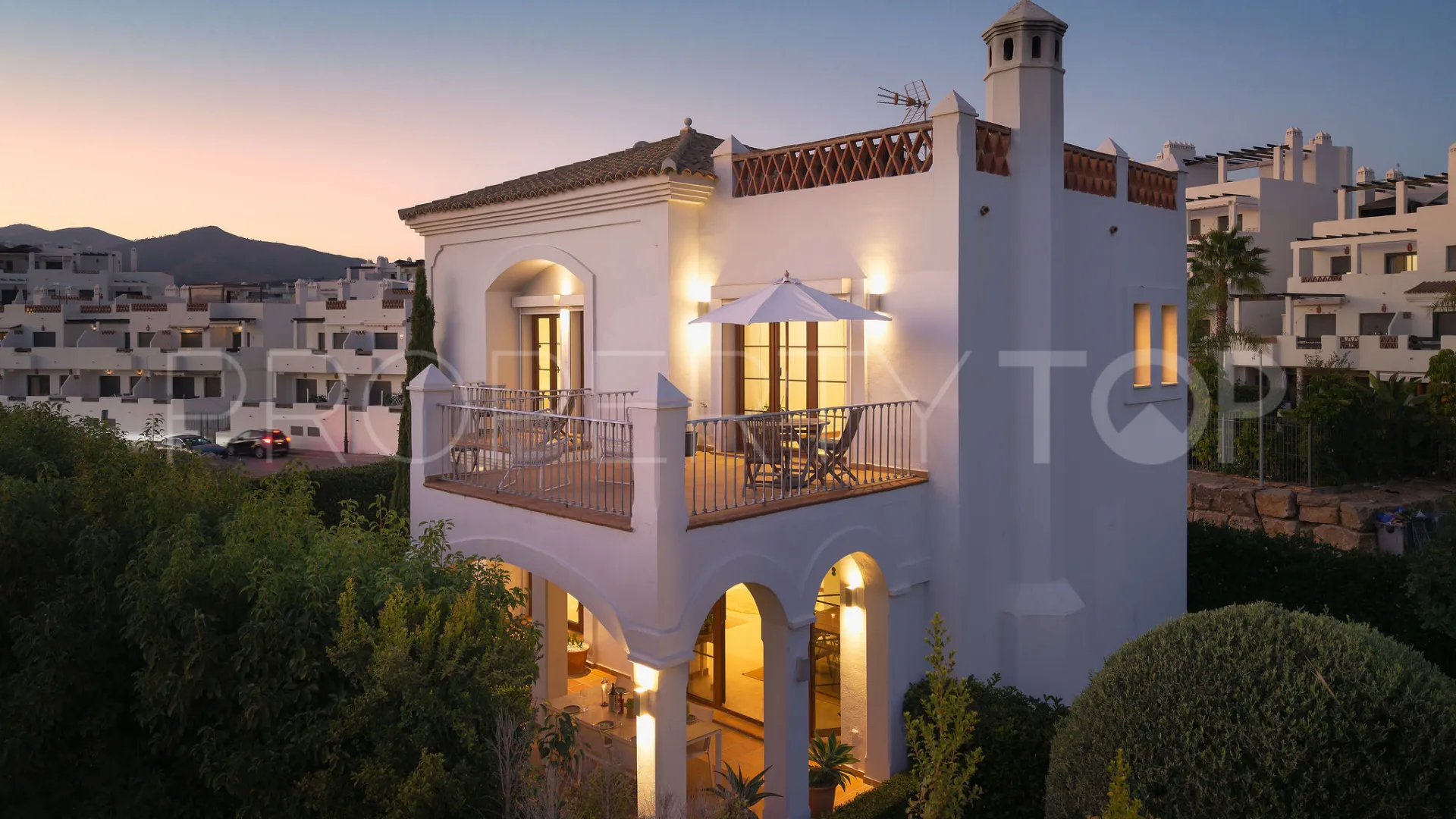 Villa for sale in La Resina Golf