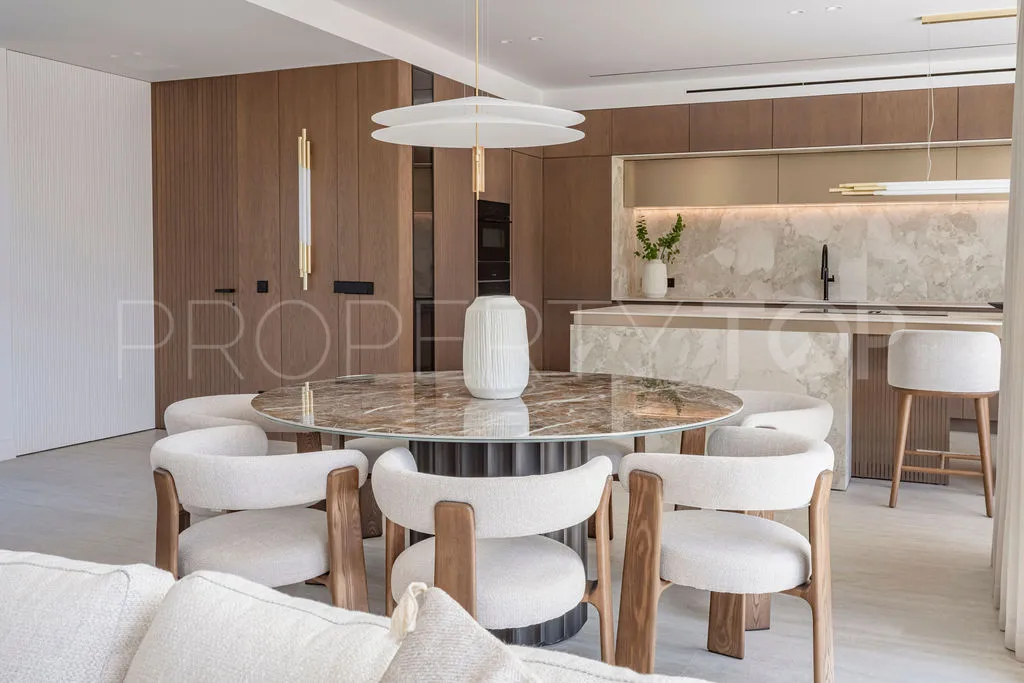 Se vende villa en Marbesa con 4 dormitorios