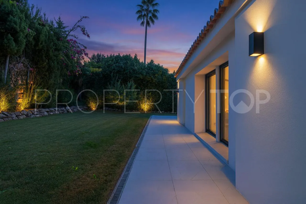 For sale Nueva Andalucia villa